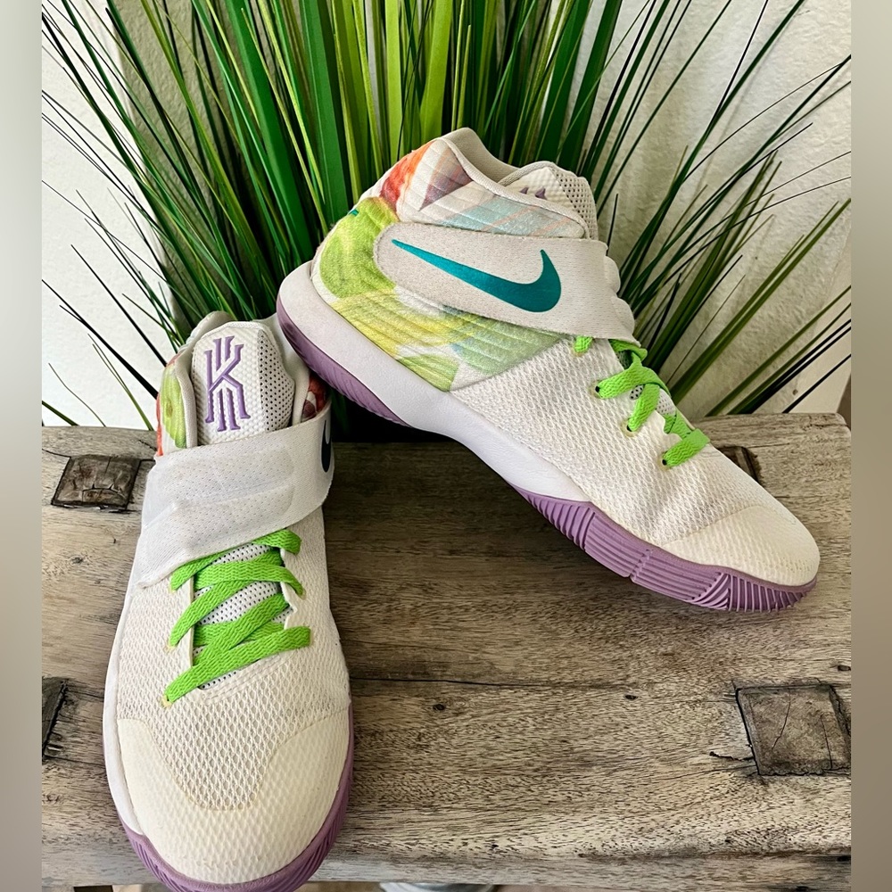 Nike Kyrie 2 Easter Sneakers